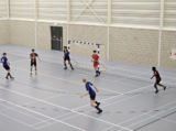 Zaalvoetbal S.K.N.W.K. JO19-1 in Laco Sportcentrum te Zierikzee (29-12-2023) (25/52)